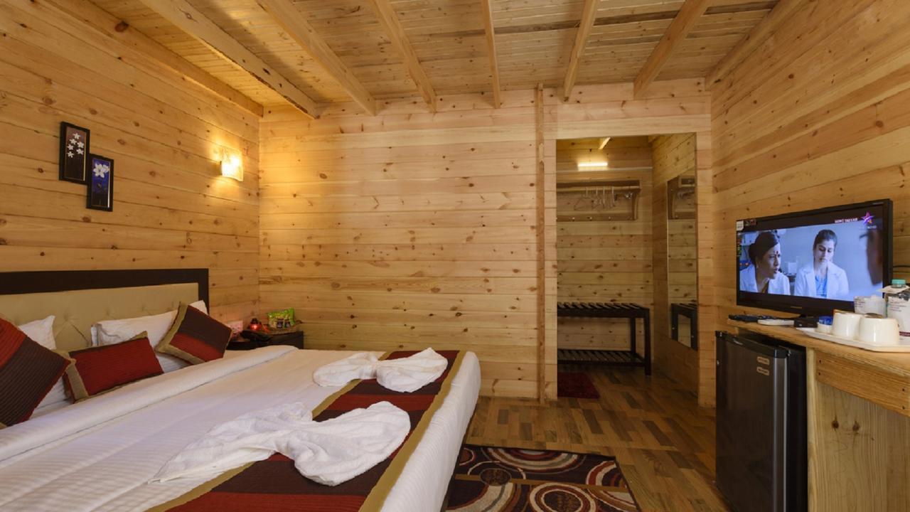 Royal Woods Goa Hotel Calangute Exterior photo